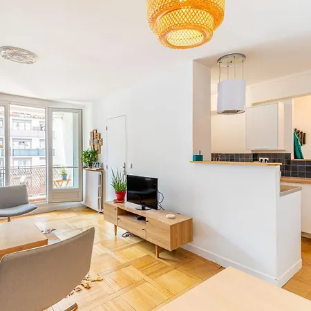 Guestready - Parisian Blues In Beaugrenelle * Paryż